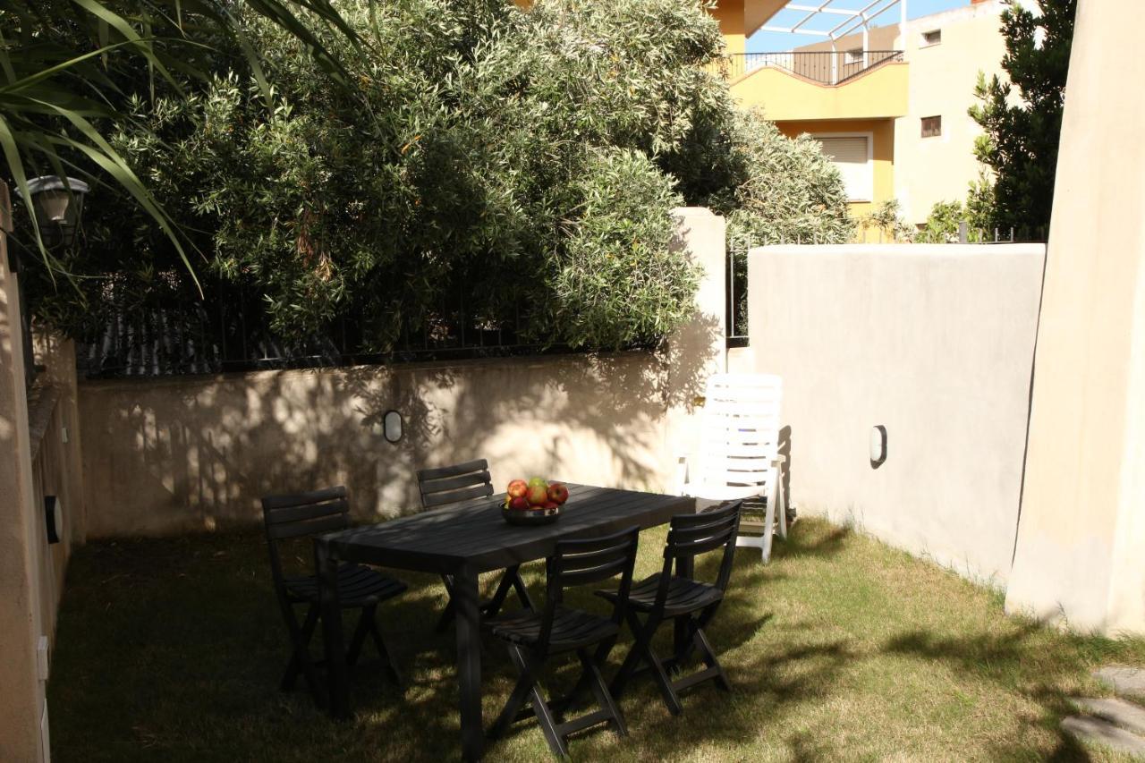 Fenile Apartments Santa Maria Navarrese Exterior foto